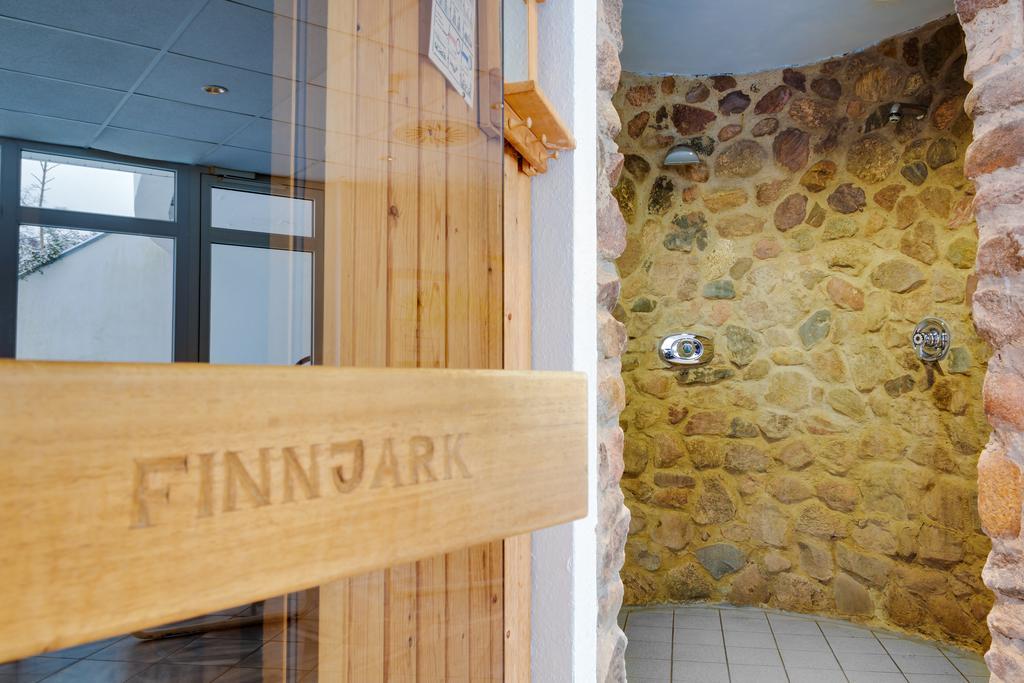 Seehotel Luisenhof Falkenhagen  Ngoại thất bức ảnh