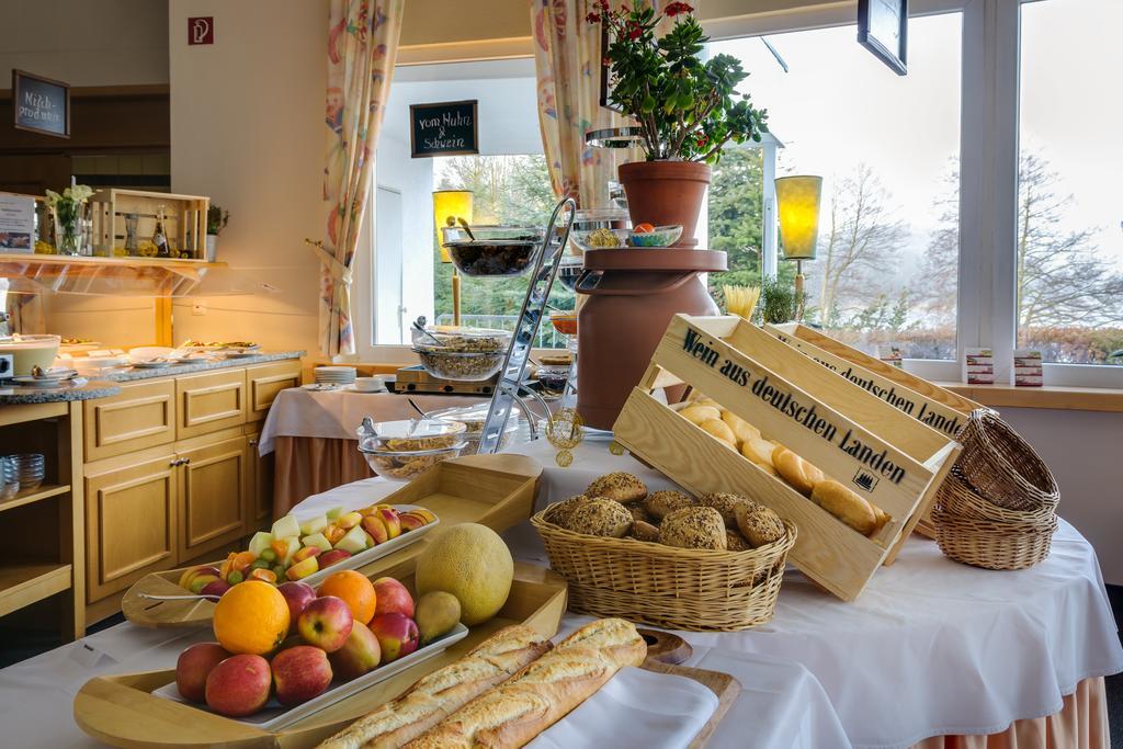Seehotel Luisenhof Falkenhagen  Ngoại thất bức ảnh