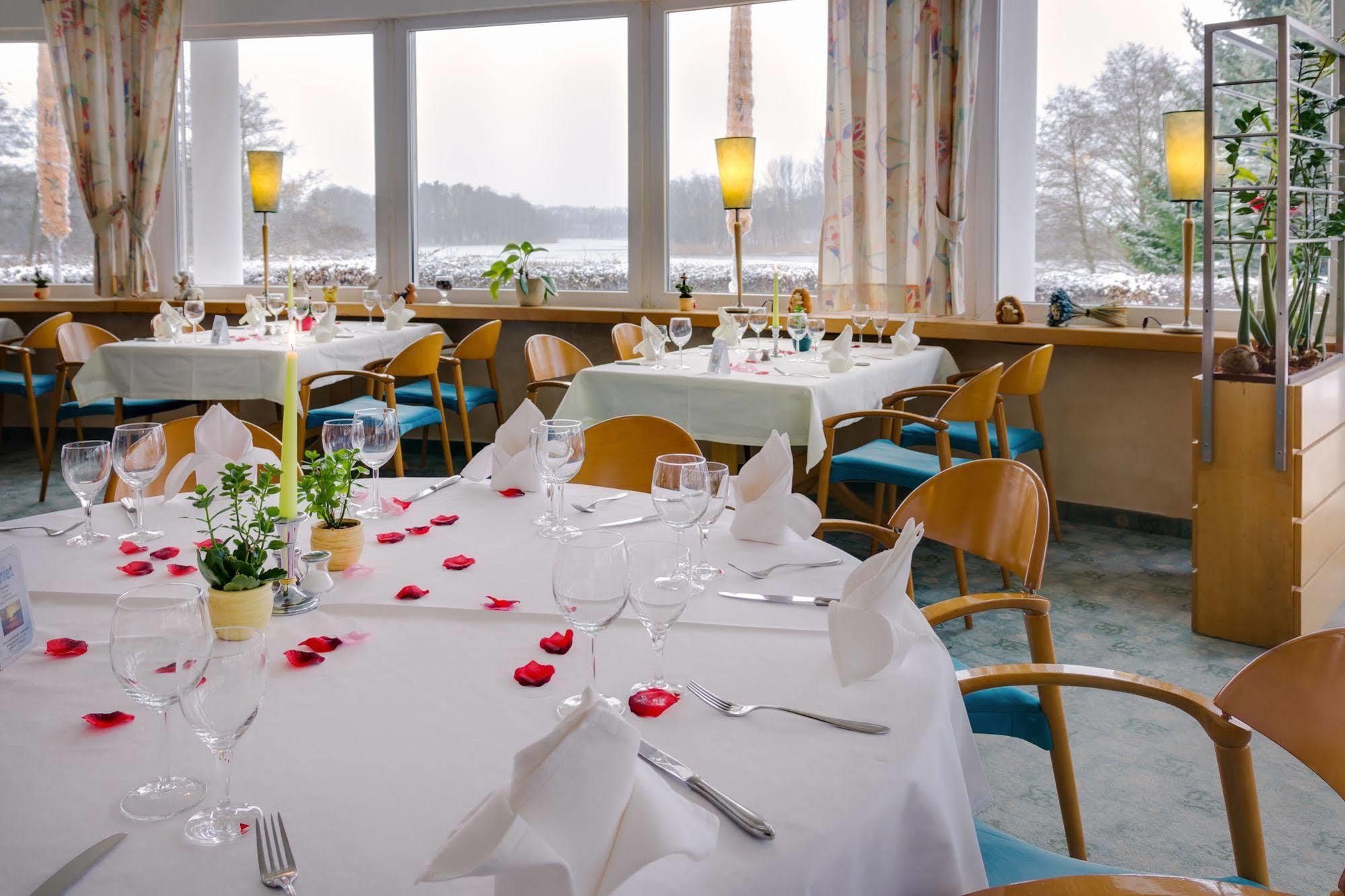 Seehotel Luisenhof Falkenhagen  Ngoại thất bức ảnh