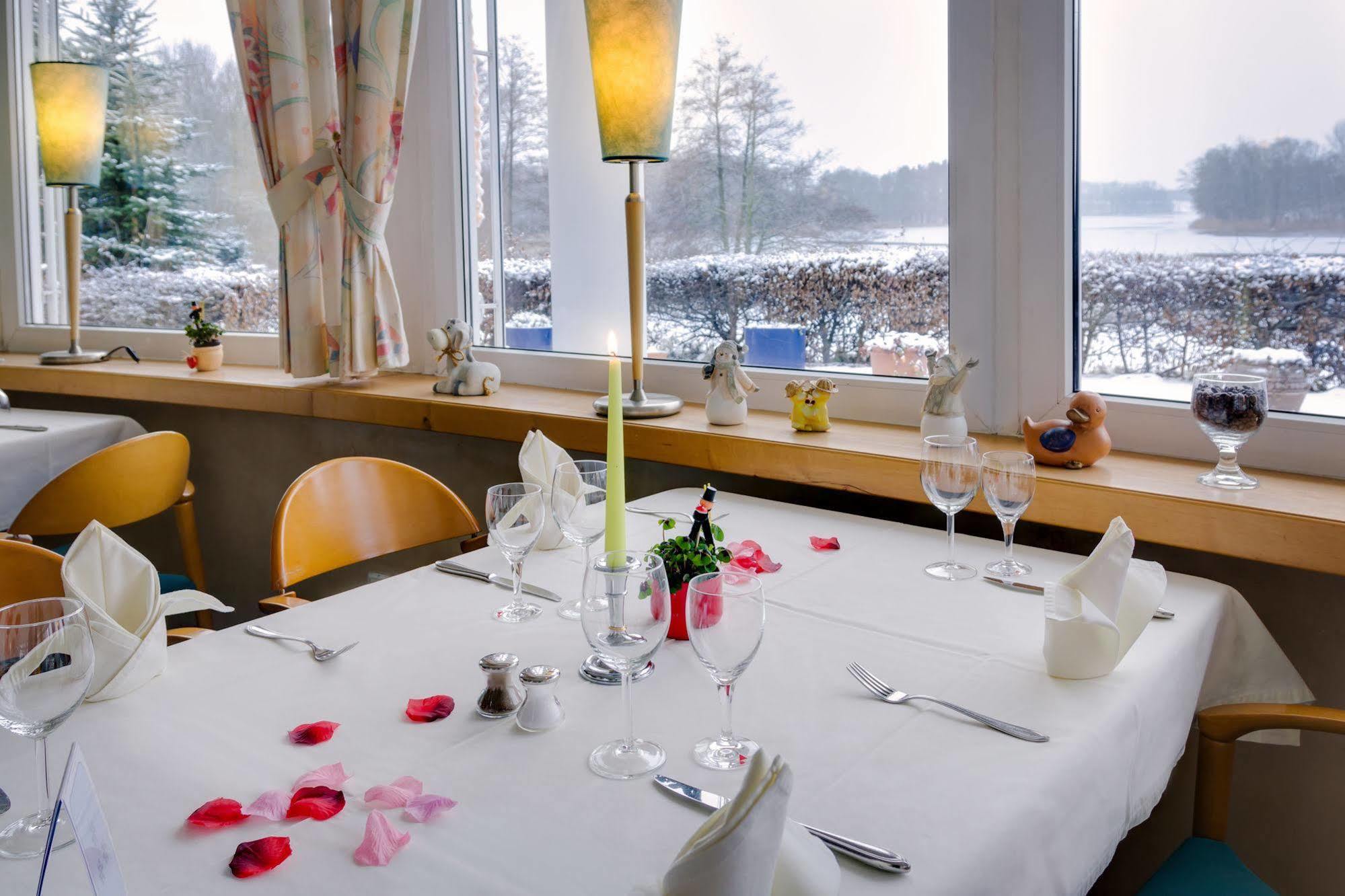 Seehotel Luisenhof Falkenhagen  Ngoại thất bức ảnh