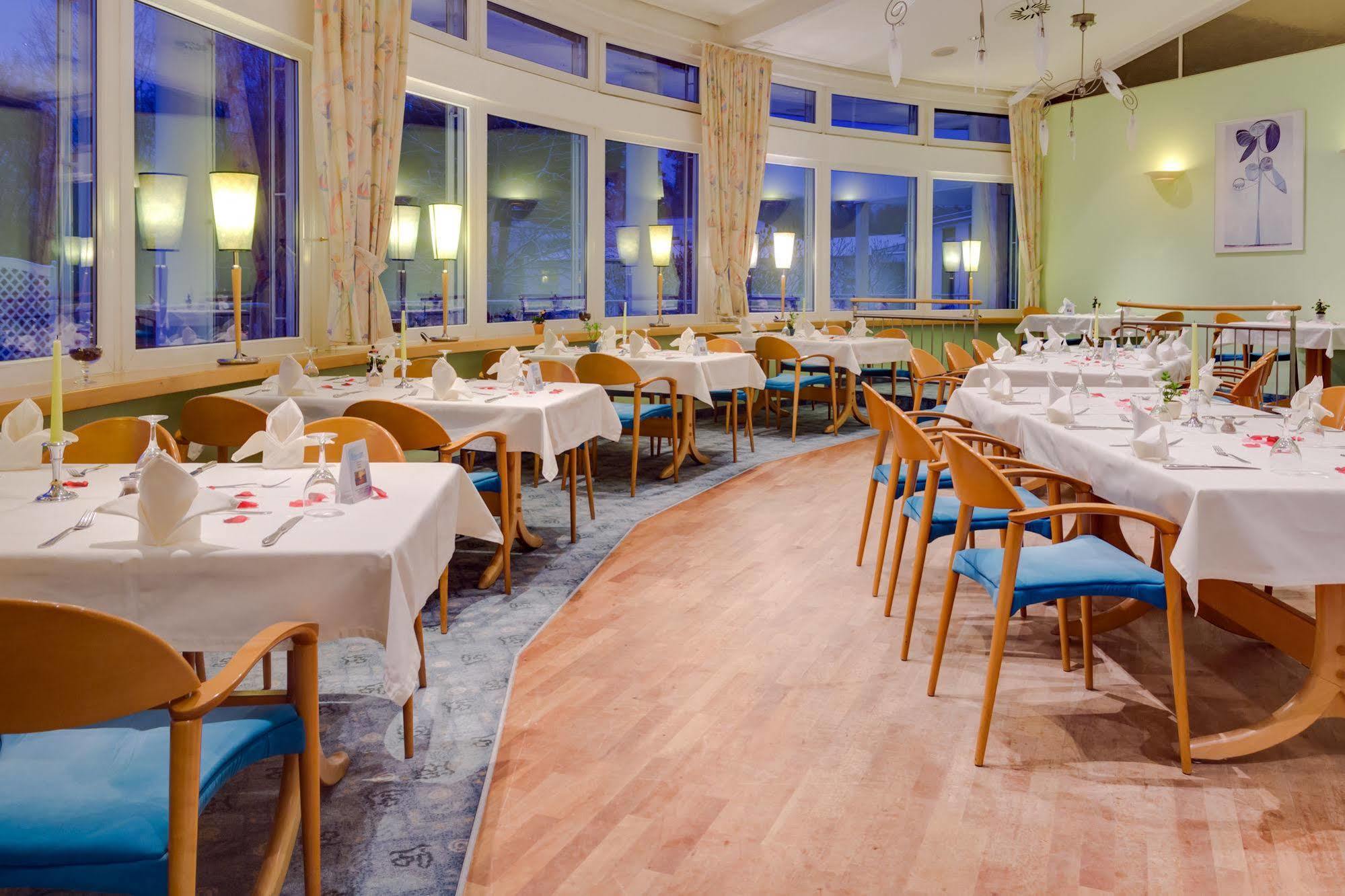 Seehotel Luisenhof Falkenhagen  Ngoại thất bức ảnh