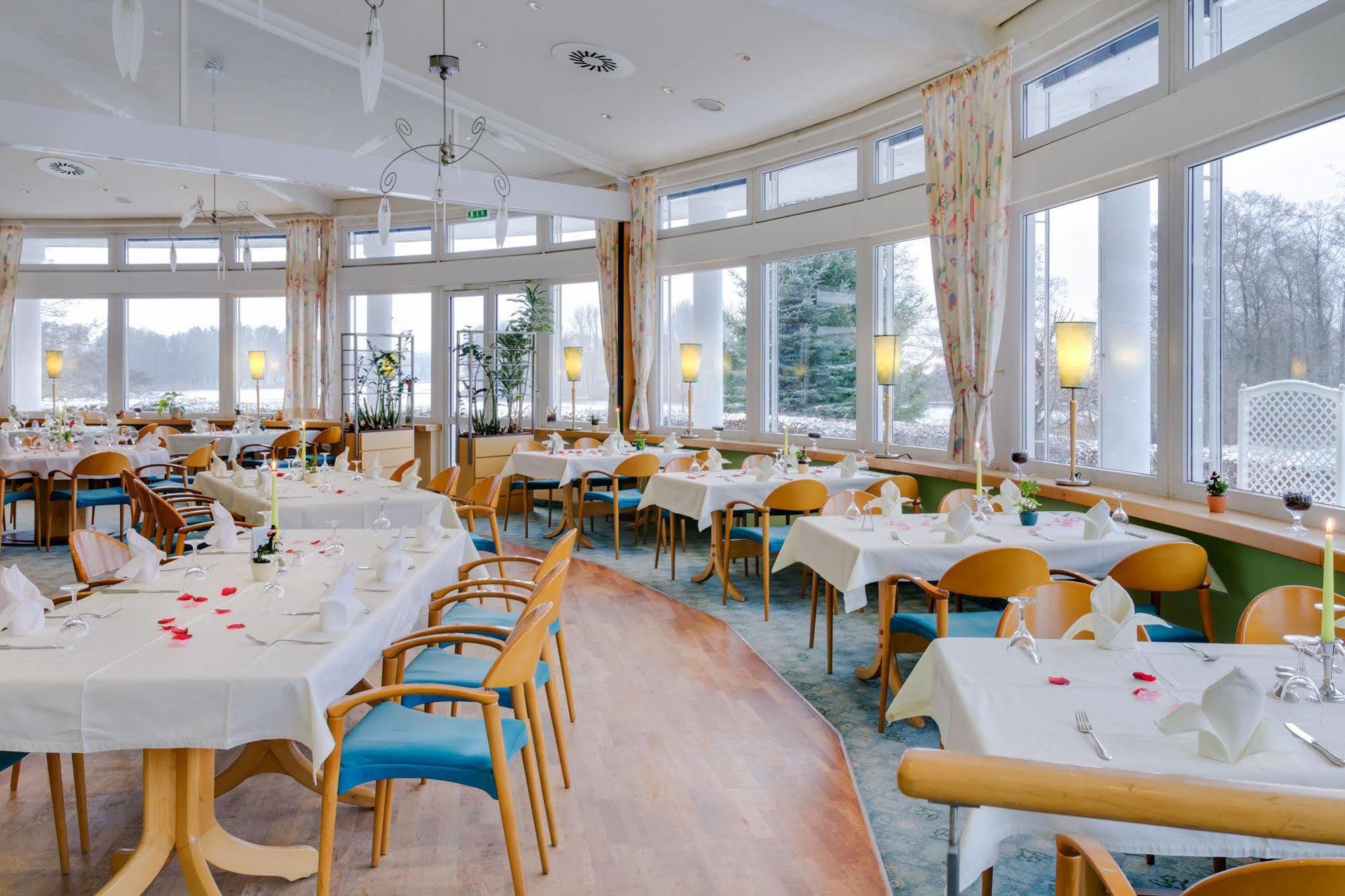 Seehotel Luisenhof Falkenhagen  Ngoại thất bức ảnh