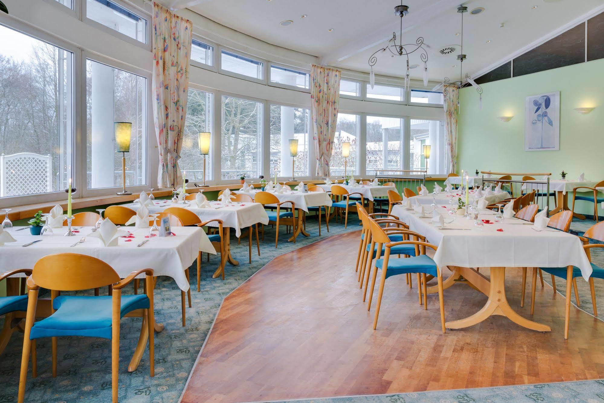 Seehotel Luisenhof Falkenhagen  Ngoại thất bức ảnh